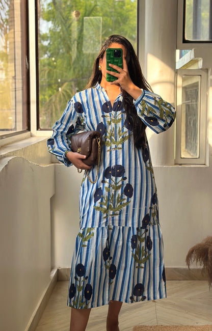 La rose blue poppy dress