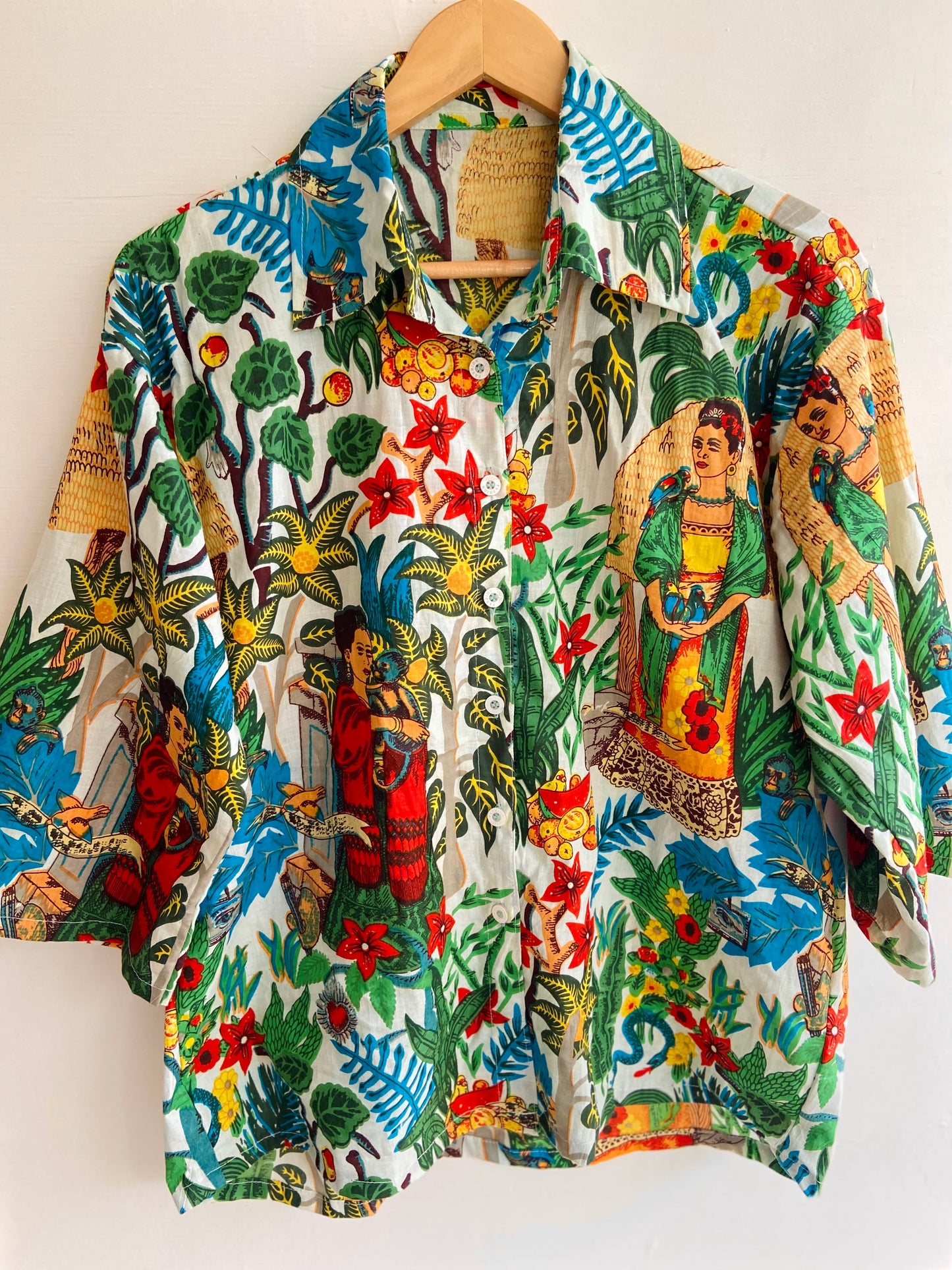 WHITE FRIDA SHIRT