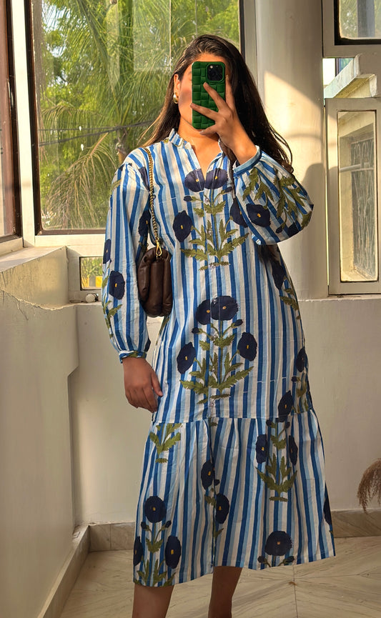 La rose blue poppy dress