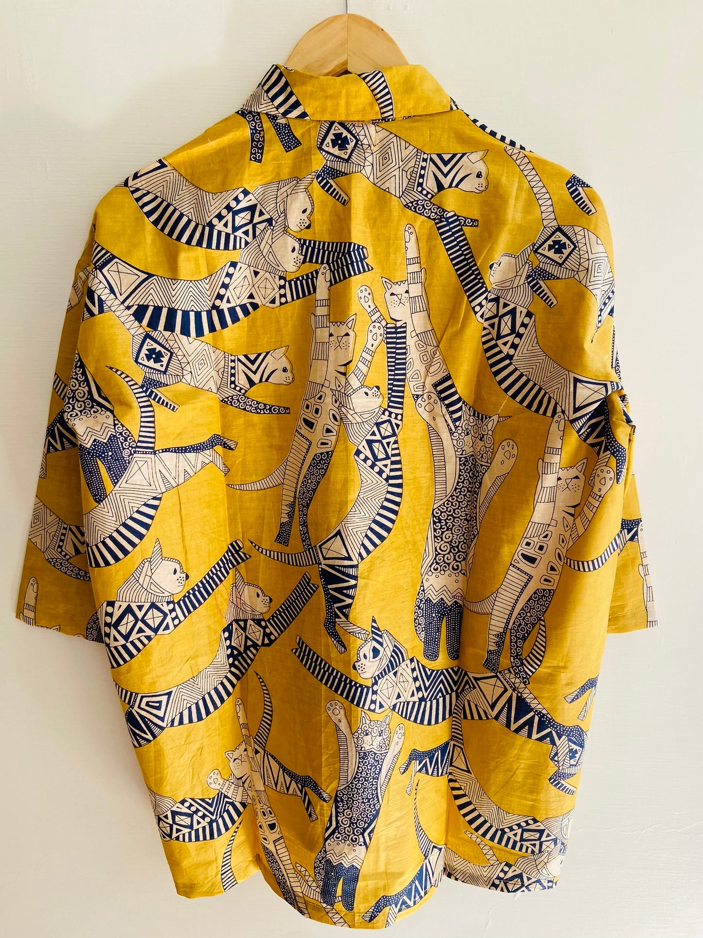 YELLOW CAT SHIRT