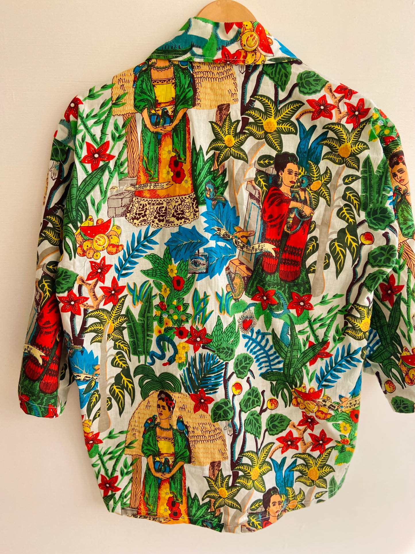 WHITE FRIDA SHIRT